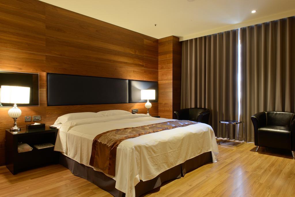 Grand Crystal Hotel Cidade de Hsinchu Quarto foto